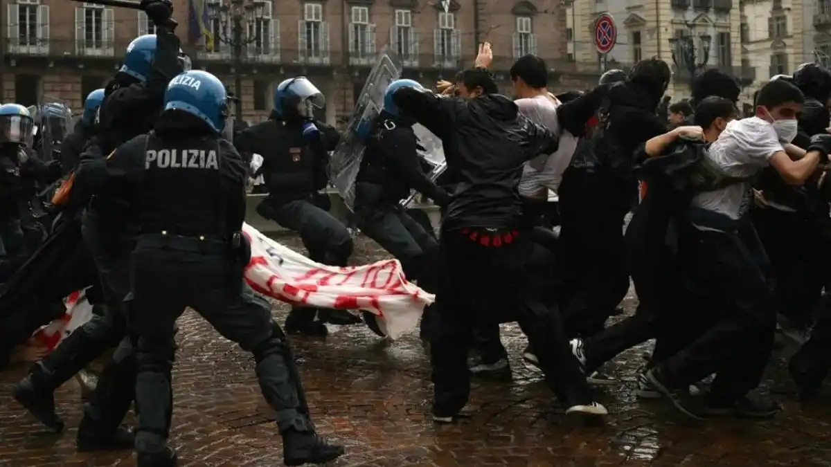 Kerusuhan Warnai Demo Biaya Hidup di Italia, Puluhan Orang Ditangkap