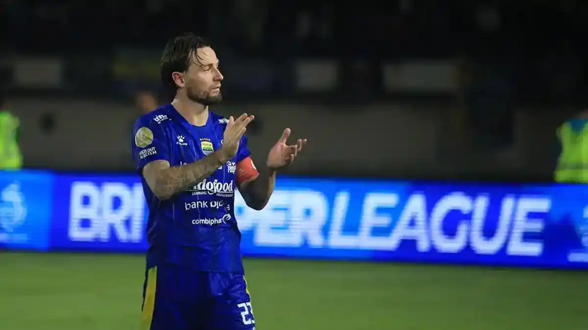 Marc Klok Menanti Kepastian Persib soal Masa Depannya