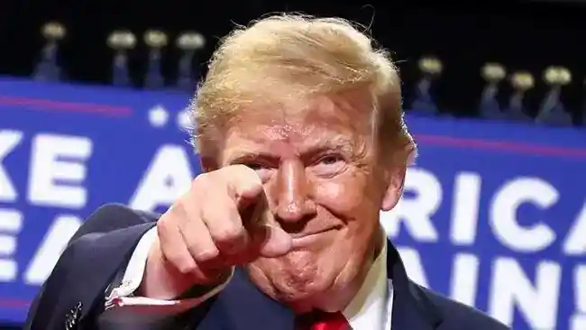 Dukungan Trump Turun ke 31%, Demokrat Unggul dalam Survei Pemilu Kongres