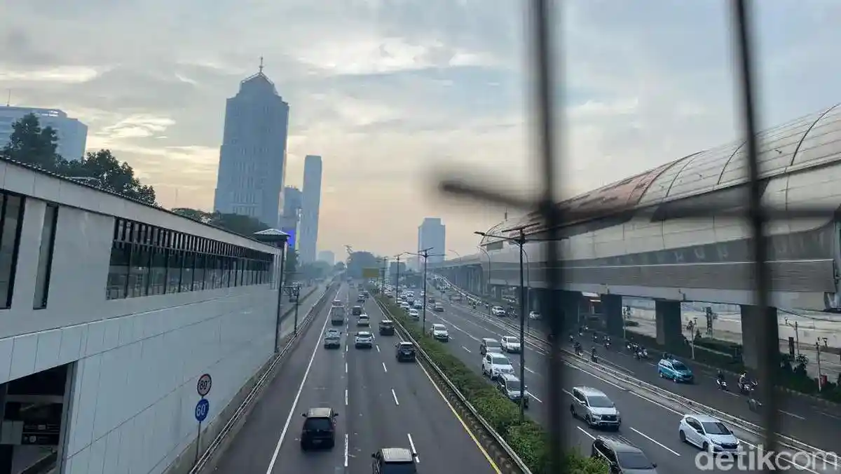 DKI Siapkan Pembelajaran Jarak Jauh Jika Asap Karhutla Memperburuk Udara Jakarta
