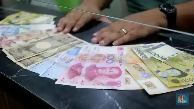 Rupiah dan Dolar Taiwan Menguat Saat Mayoritas Mata Uang Asia Tertekan